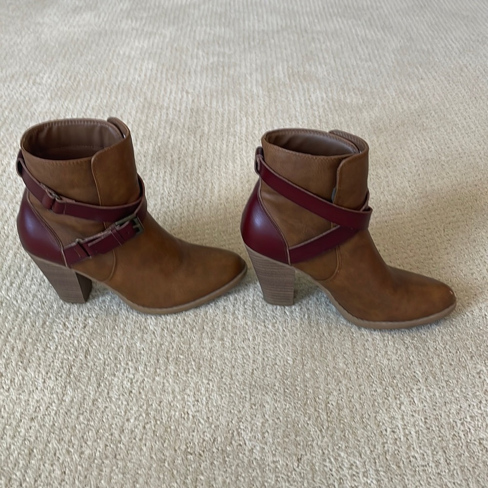 American Eagle Outfitters Boots View 2